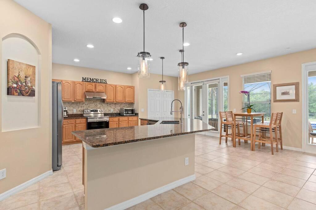 Lakeview W/8 Bedroom 5 Kingsuite 3 Miles To Disney Киссимми Экстерьер фото